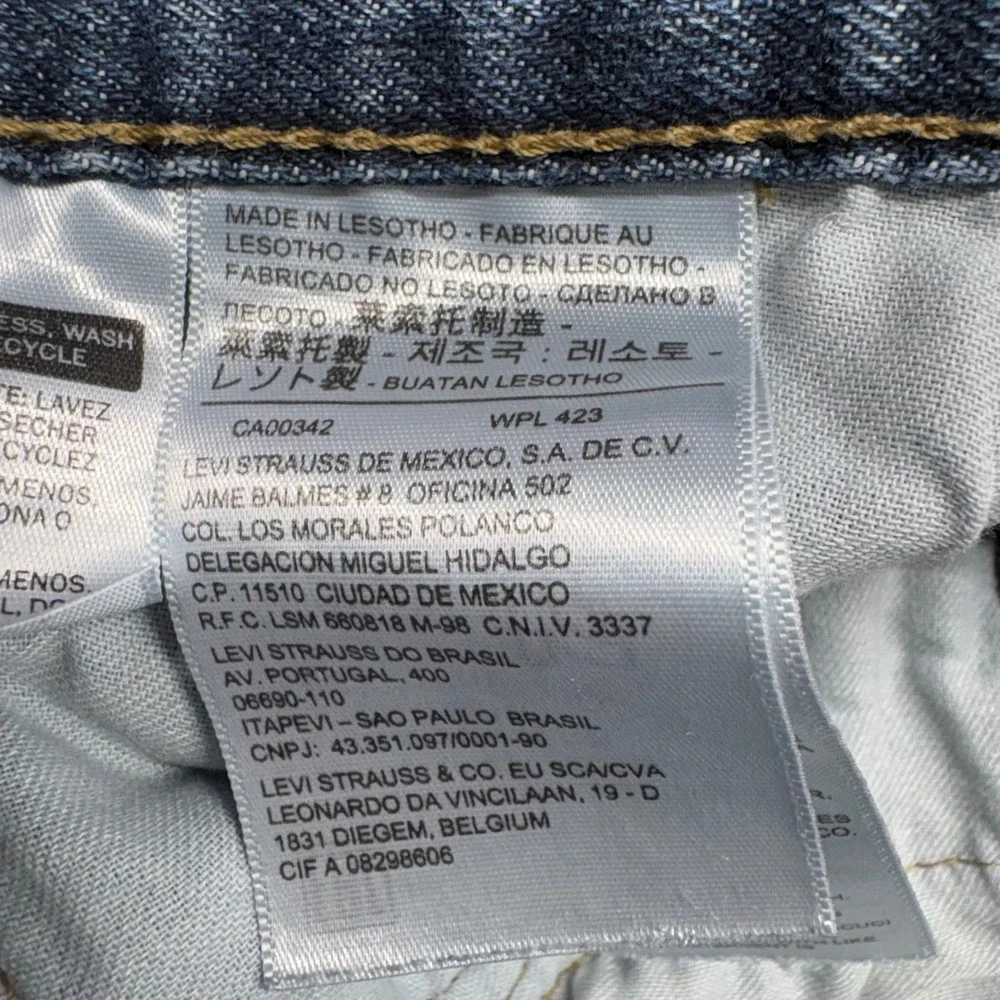 Levi's 514 Straight Fit Mens Size 38x32 Blue Good Zip Fly Denim Jeans
